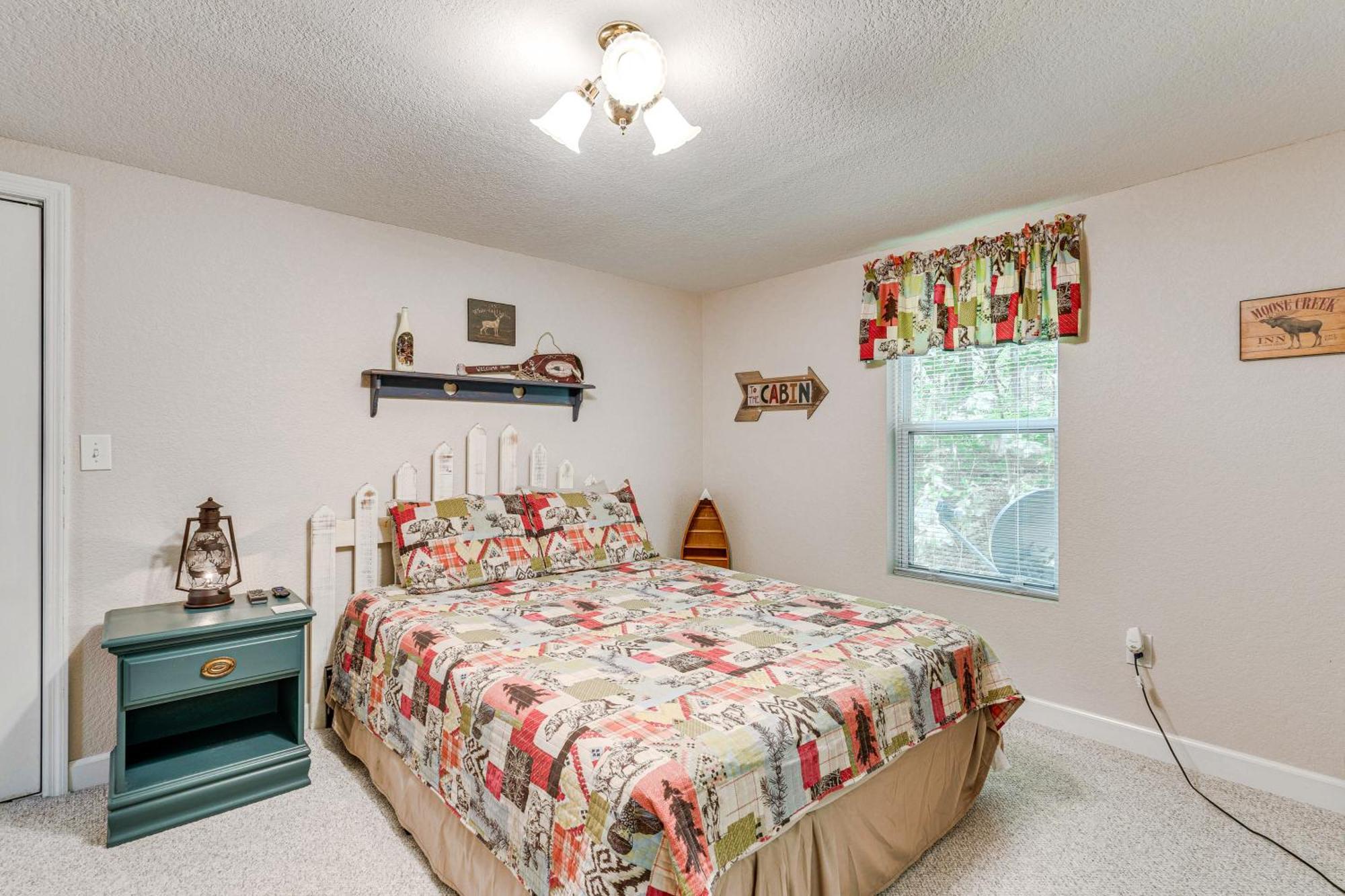 Secluded Cabin With Porch - 7 Miles To Lake Chatuge! Hayesville 外观 照片