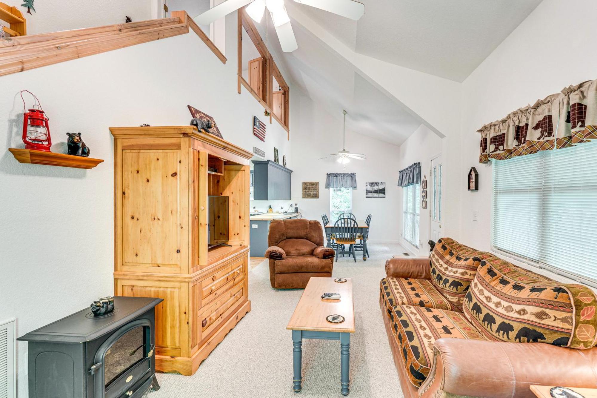Secluded Cabin With Porch - 7 Miles To Lake Chatuge! Hayesville 外观 照片